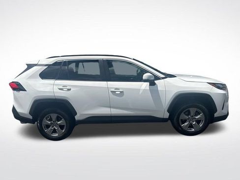 Used 2024 Toyota RAV4 XLE FWD image 3
