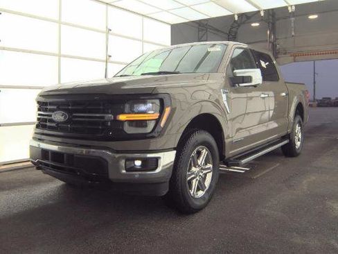 Used 2025 Ford F150 XLT w/ Equipment Group 302A MID image 6