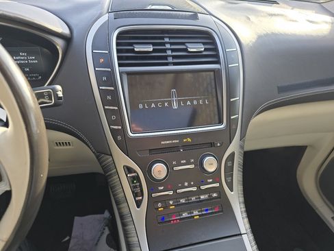 Used 2019 Lincoln Nautilus Black Label image 15