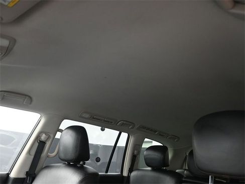 Used 2017 Nissan Armada SL image 23