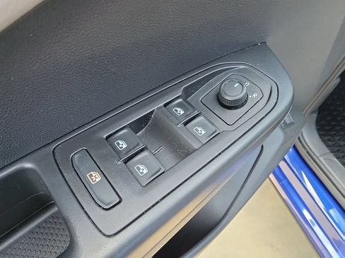 Used 2023 Volkswagen Taos S FWD image 14
