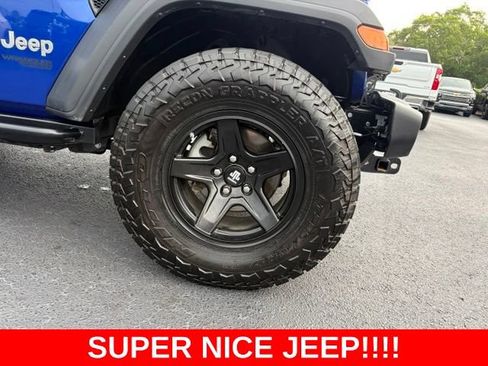 Used 2018 Jeep Wrangler Sport AWD/4WD image 8