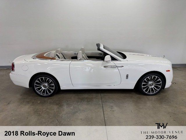 Used 2018 Rolls-Royce Dawn RWD image 17