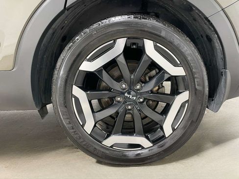 Used 2024 Kia Telluride EX w/ EX Captain's Chair Package AWD/4WD image 6