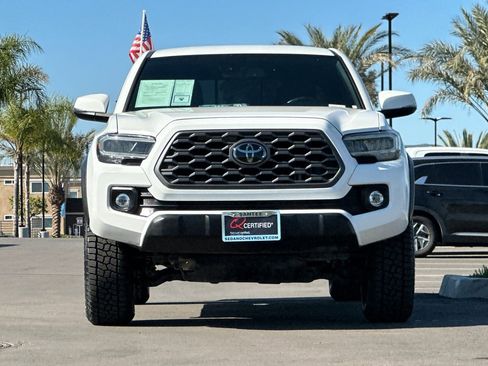 Used 2021 Toyota Tacoma TRD Off-Road w/ Technology Package image 9