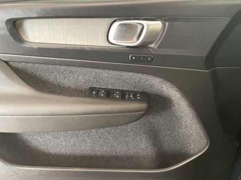 Used 2026 Volvo XC40 B5 Plus w/ Climate Package image 23