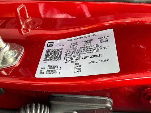 Used 2024 Chevrolet Colorado LT w/ LT Convenience Package image 30