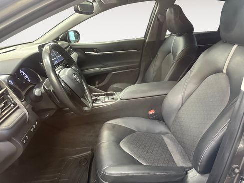 Used 2022 Toyota Camry XSE w/ Cold Weather Package FWD image 23