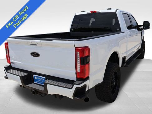 Certified 2025 Ford F250 XLT w/ Black Appearance Package AWD/4WD image 7