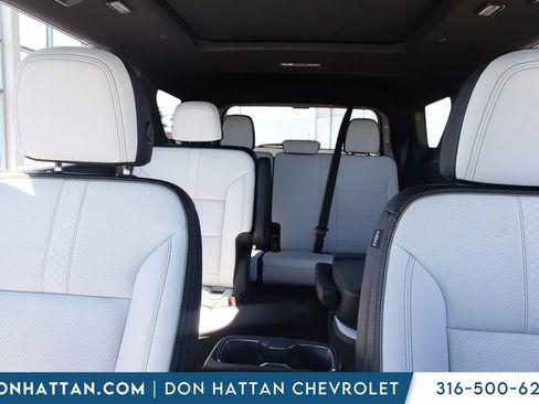 Used 2025 Chevrolet Traverse High Country w/ LPO, Floor Liner Package FWD image 17