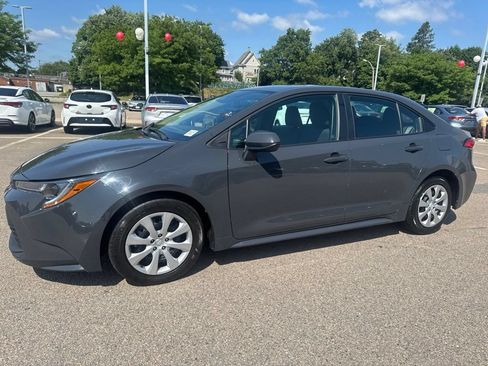 Used 2024 Toyota Corolla LE FWD image 3