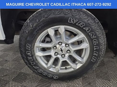 Used 2022 Chevrolet Silverado 1500 RST AWD/4WD image 13