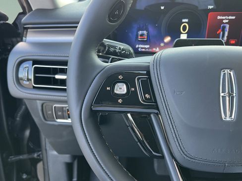 New 2026 Lincoln Aviator 2WD image 11