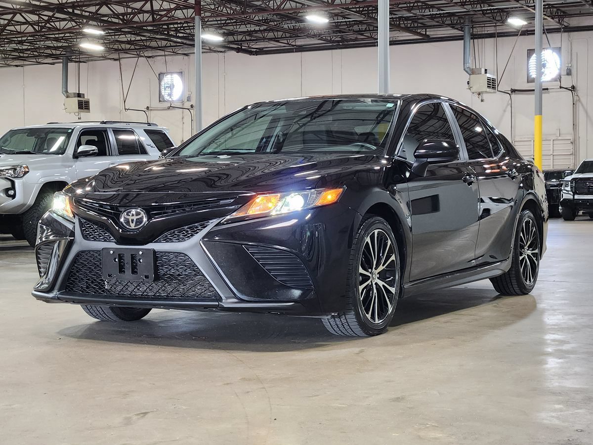 Used 2020 Toyota Camry SE FWD image 4