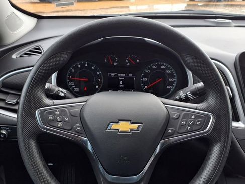Used 2025 Chevrolet Malibu LT image 17