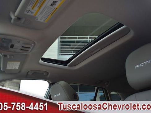 New 2026 Chevrolet Trax ACTIV w/ Sunroof Package image 16