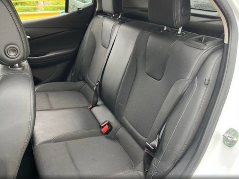 Used 2022 Buick Encore GX Preferred w/ Cold Weather Comfort Package AWD/4WD image 14