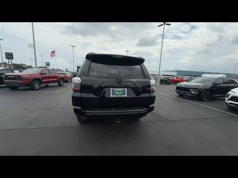 Used 2024 Toyota 4Runner TRD Off-Road Premium w/ Moonroof Package AWD/4WD image 7