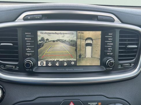 Used 2017 Kia Sorento SX FWD image 10
