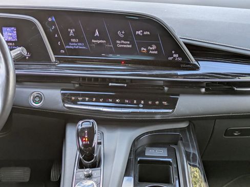 Used 2022 Cadillac Escalade ESV Sport w/ Touring Package image 23