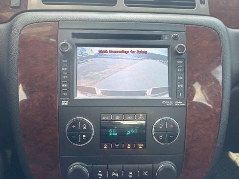 Used 2013 Chevrolet Avalanche LTZ image 26