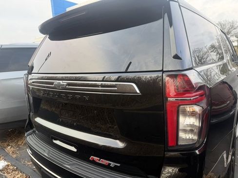 Used 2021 Chevrolet Suburban RST w/ Luxury Package image 8