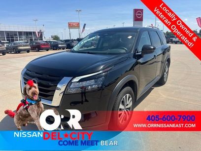 Used 2025 Nissan Pathfinder SL