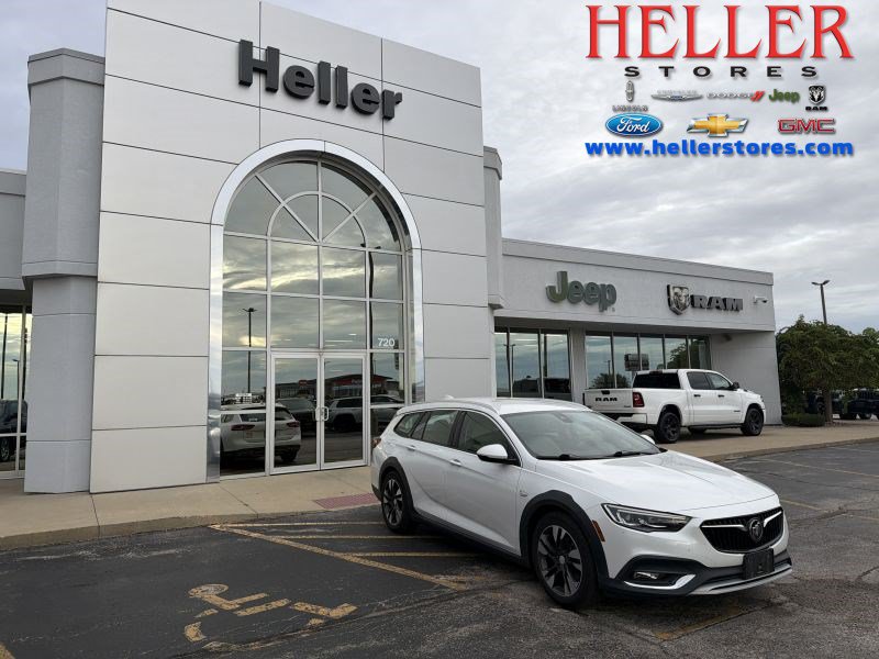 Used 2018 Buick Regal Essence w/ Driver Confidence Package #1 AWD/4WD image 1