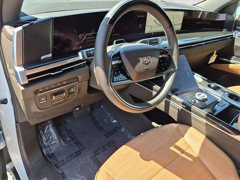 Used 2025 Cadillac Escalade Premium Luxury AWD/4WD image 10
