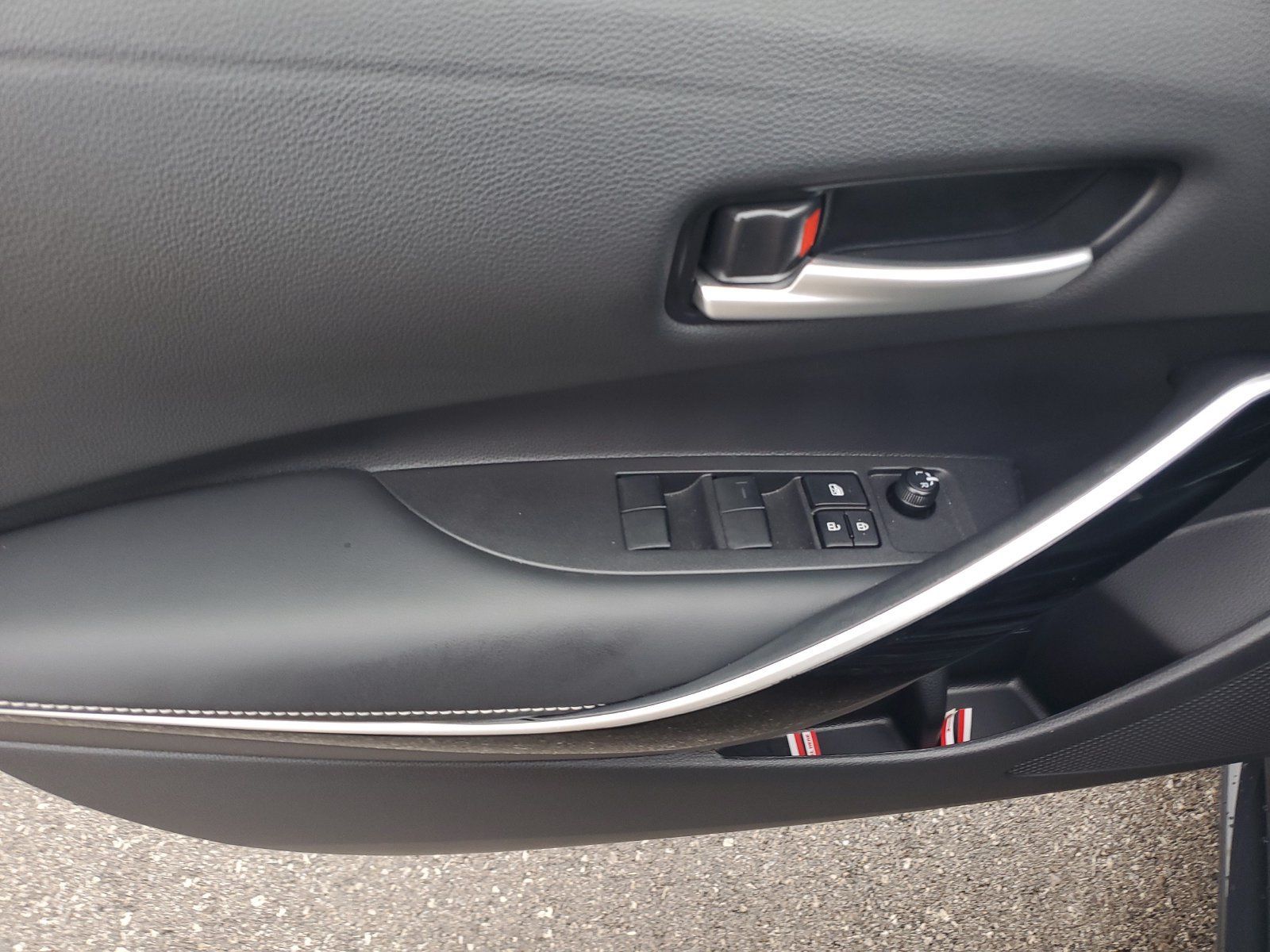 Certified 2026 Toyota Corolla XLE FWD image 21