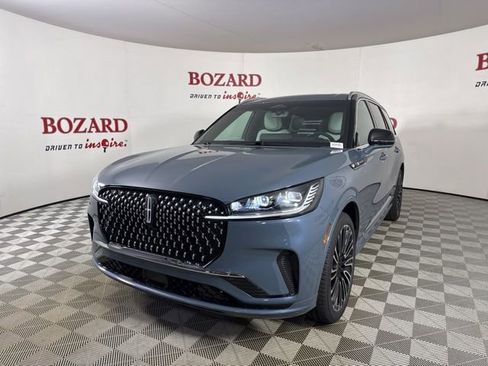 New 2025 Lincoln Aviator Black Label image 3