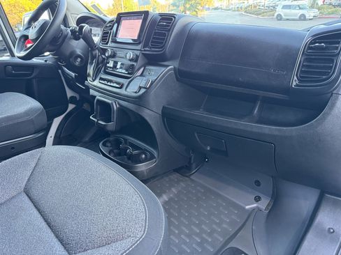 Used 2024 RAM ProMaster 2500 w/ Safety Group image 7