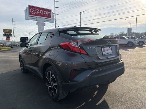 Used 2018 Toyota C-HR XLE image 7