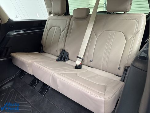 Used 2024 Ford Expedition Limited image 20