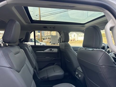 New 2026 Ford Explorer Active w/ Active Comfort Package image 35