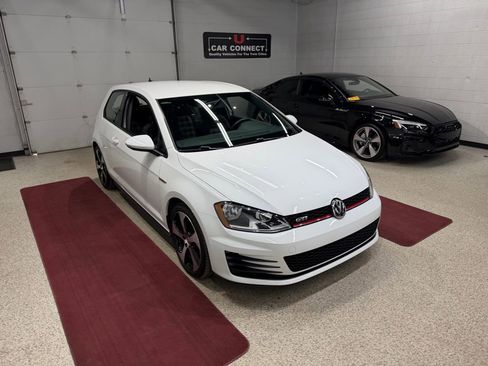 Used 2016 Volkswagen GTI S image 8