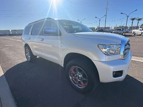 Used 2011 Toyota Sequoia Platinum image 10
