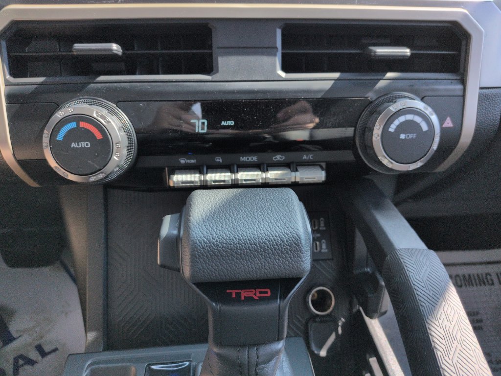 Used 2026 Toyota Tacoma TRD Off-Road AWD/4WD image 18