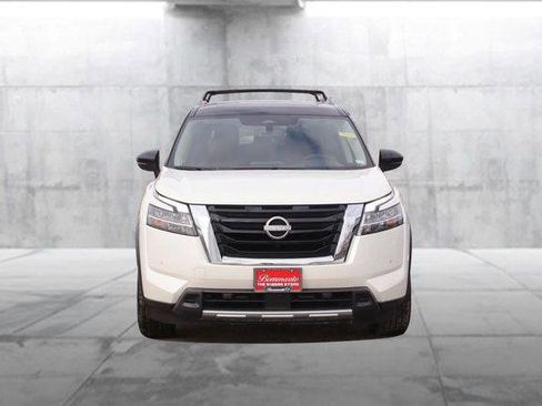 Used 2024 Nissan Pathfinder Platinum w/ Cargo Package image 4