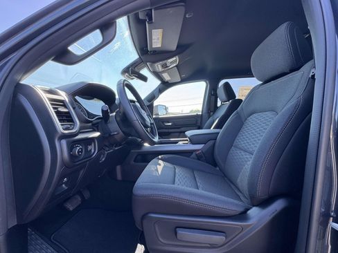 New 2026 RAM 1500 Express AWD/4WD image 19