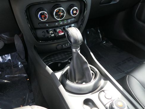 Used 2018 MINI Cooper Clubman FWD image 24