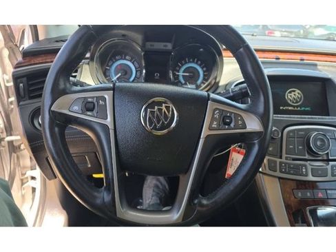 Used 2012 Buick LaCrosse Premium FWD image 8