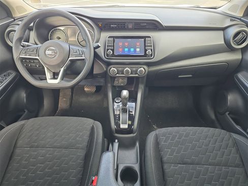 Used 2021 Nissan Kicks S image 8
