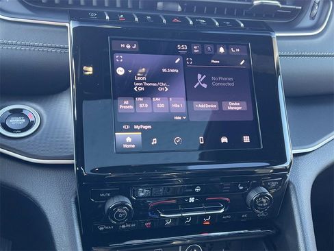 New 2025 Jeep Grand Cherokee Altitude image 15