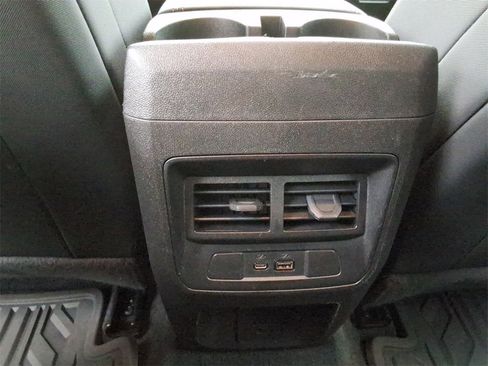 Certified 2024 Chevrolet Colorado Z71 w/ Z71 Convenience Package 2 image 18