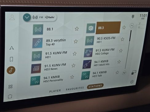 Used 2025 Land Rover Defender 110 S image 30