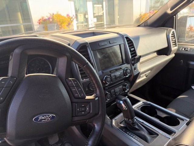 Used 2017 Ford F150 XLT w/ Equipment Group 302A Luxury AWD/4WD image 8