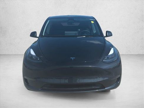 Used 2024 Tesla Model Y Long Range image 2