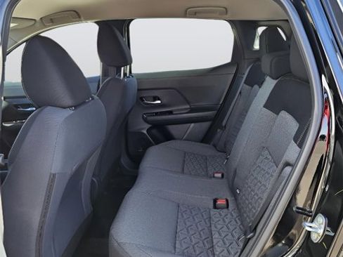 Certified 2025 Nissan Kicks SV image 16