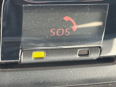 Used 2024 Toyota Corolla LE FWD image 29
